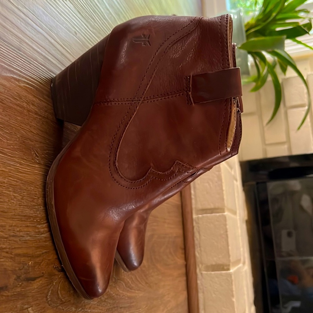 Frye booties, excellent condition